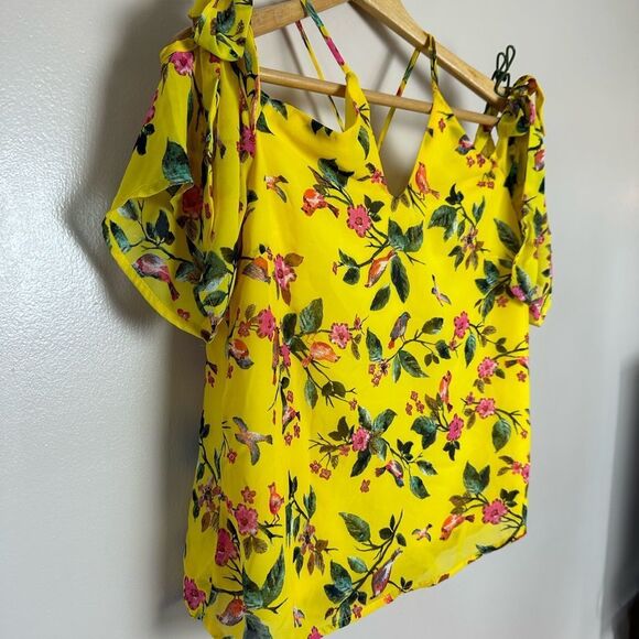 CLEARANCE! Yellow Monteau Floral Cold Shoulder Halter Top Size S EUC - Picture 3 of 6